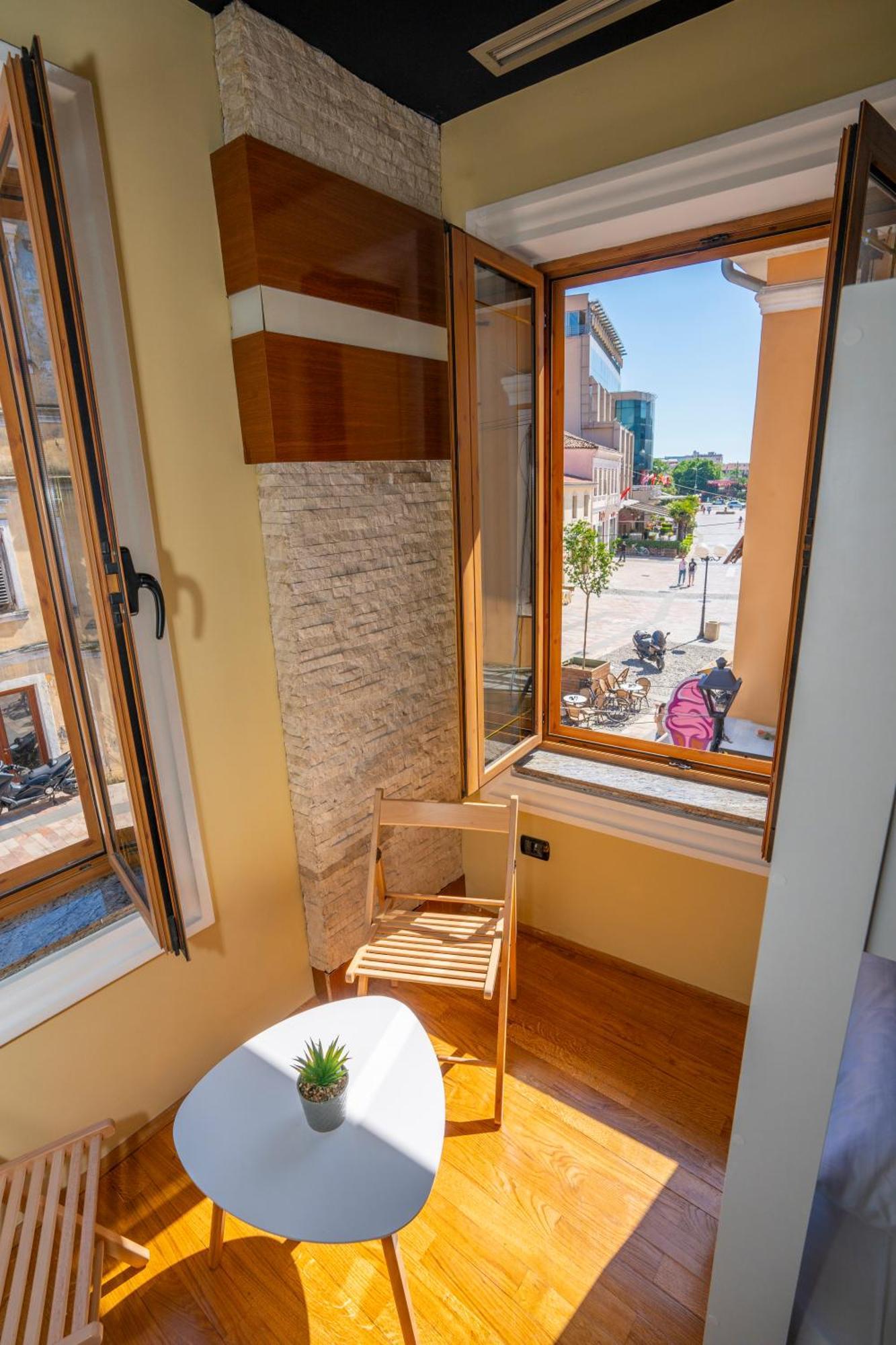 Terrace Hostel & Lounge Bar Szkodra Zewnętrze zdjęcie
