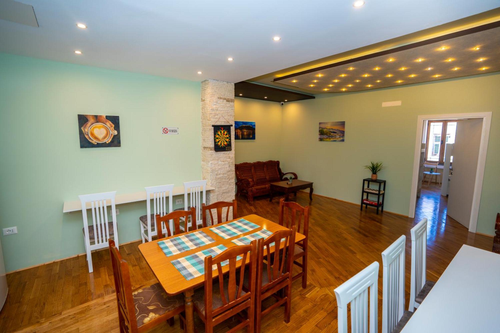 Terrace Hostel & Lounge Bar Szkodra Zewnętrze zdjęcie