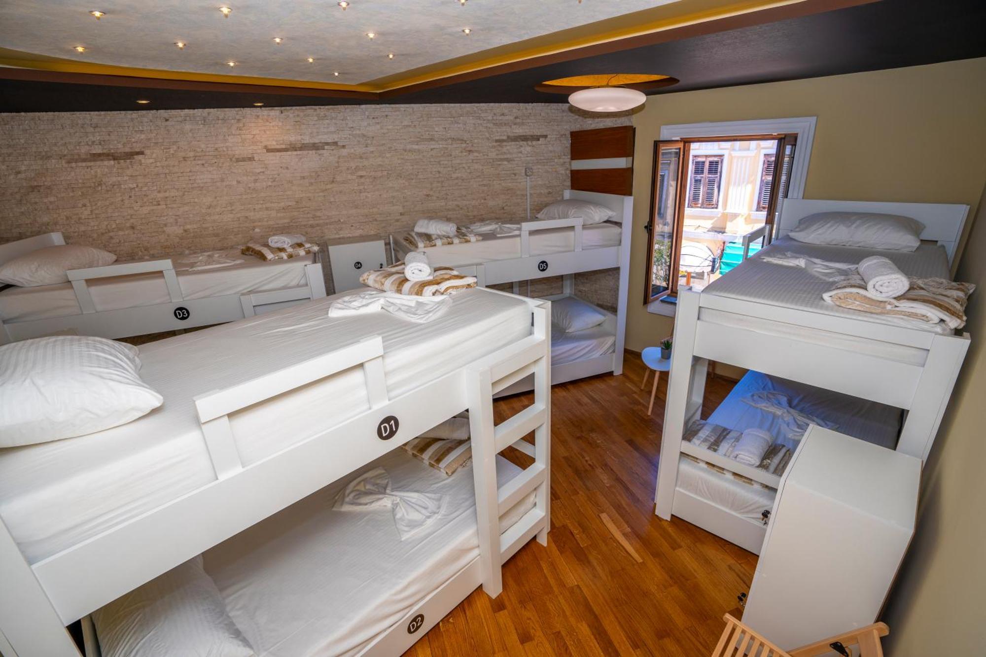 Terrace Hostel & Lounge Bar Szkodra Zewnętrze zdjęcie