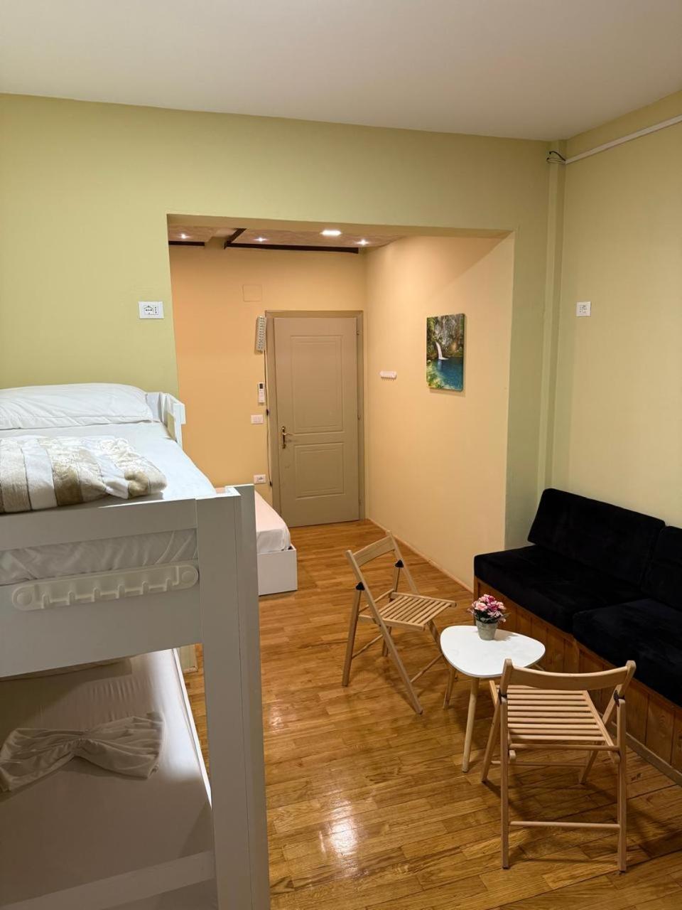 Terrace Hostel & Lounge Bar Szkodra Zewnętrze zdjęcie