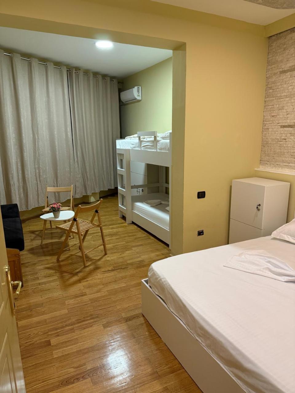 Terrace Hostel & Lounge Bar Szkodra Zewnętrze zdjęcie